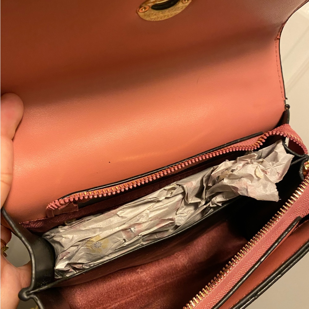 Purses - Picture 4 of 4